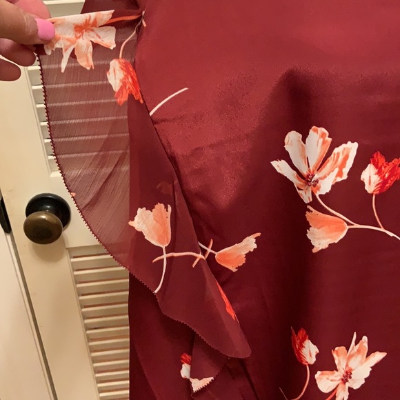 28. Lauren Ralph Lauren Blouse in Deep Crimson &Floral - Picture 6 of 10